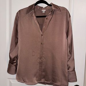 Target button down top